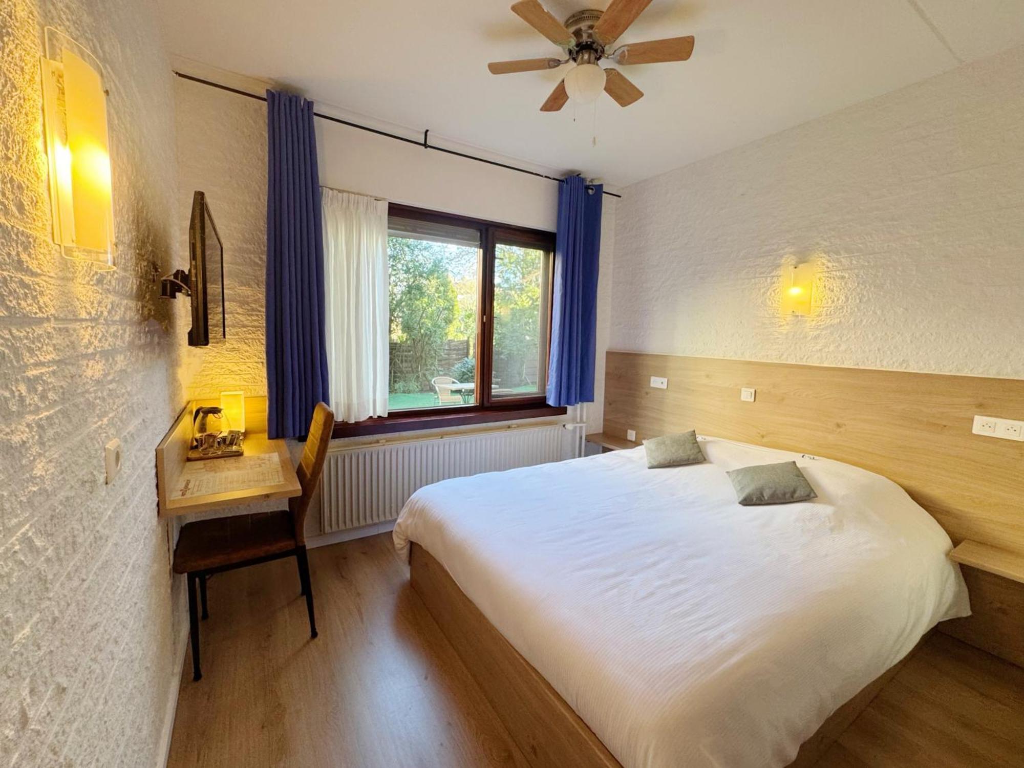 Hotel Dordrecht Bagian luar foto