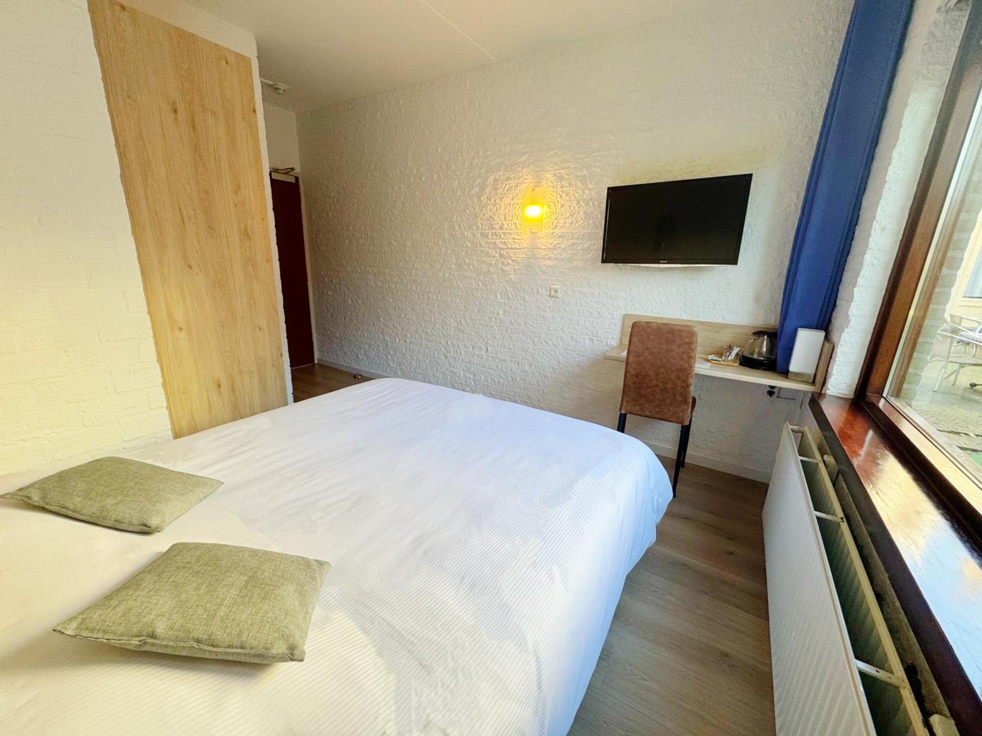 Hotel Dordrecht Bagian luar foto
