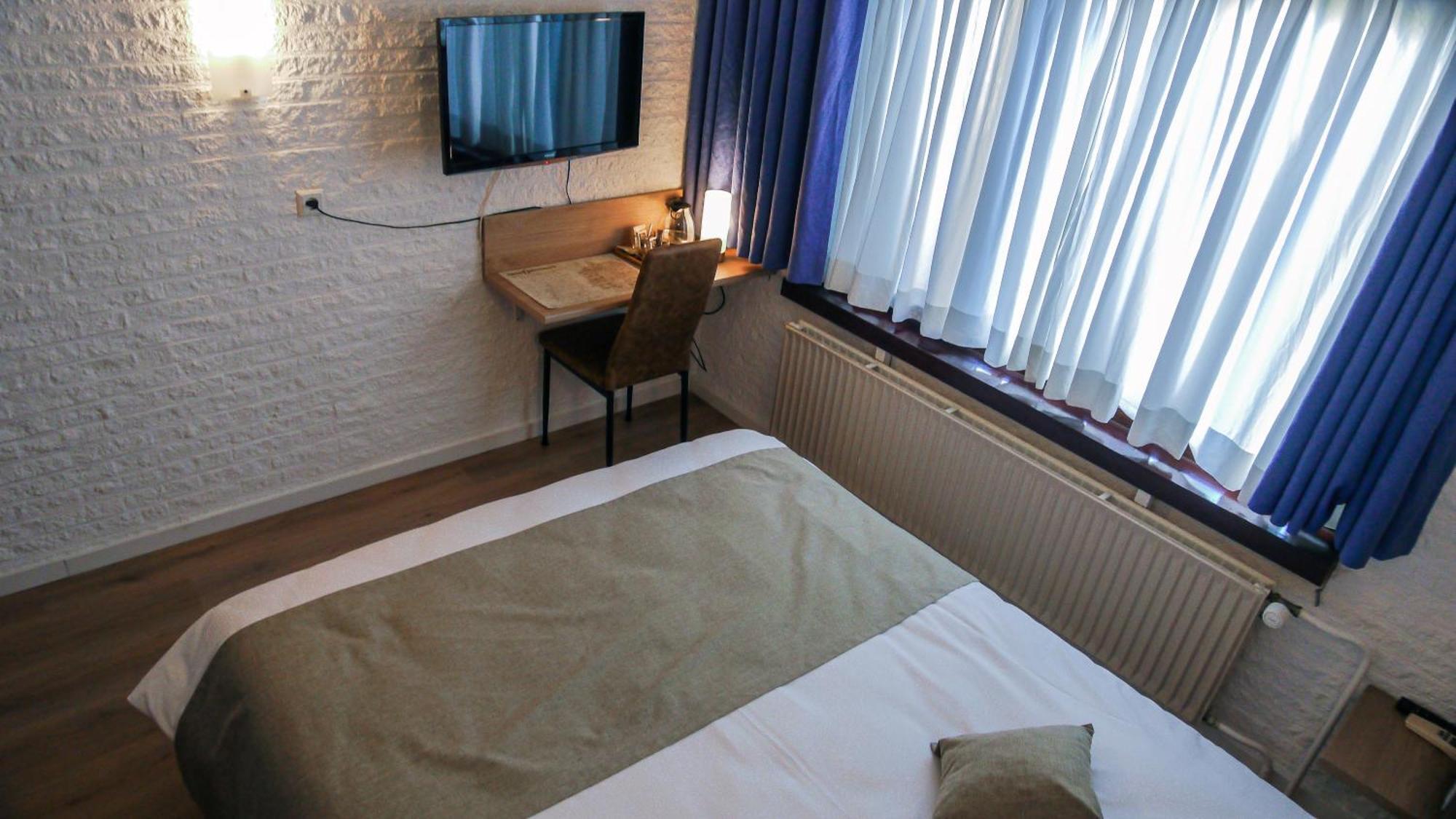 Hotel Dordrecht Bagian luar foto