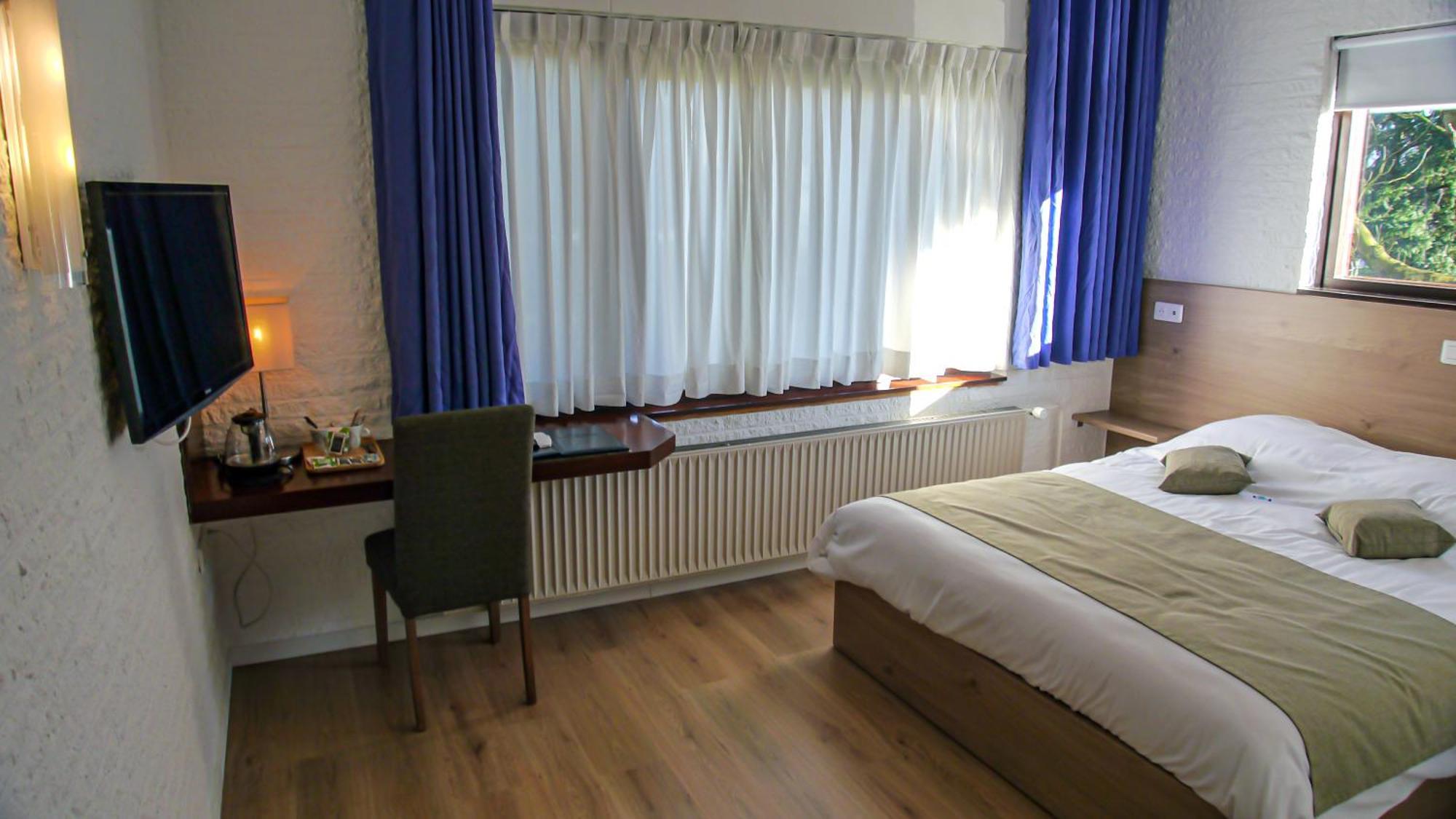 Hotel Dordrecht Bagian luar foto