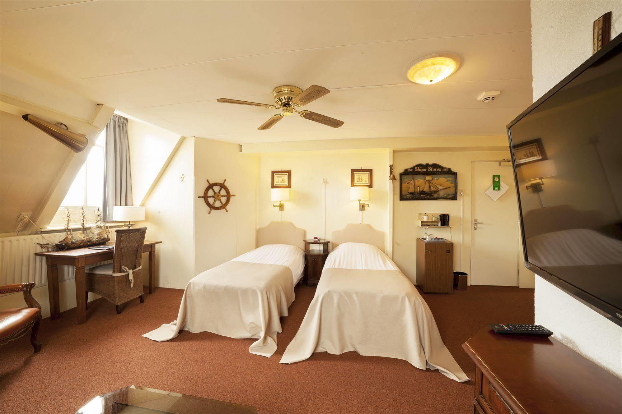 Hotel Dordrecht Bagian luar foto